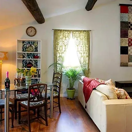 Maison De Textile Oda ve Kahvaltı 4*
