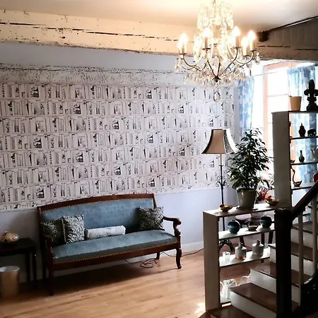 לינה וארוחת בוקר Maison De Textile 4*