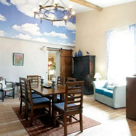 Maison De Textile Bed & Breakfast 3*