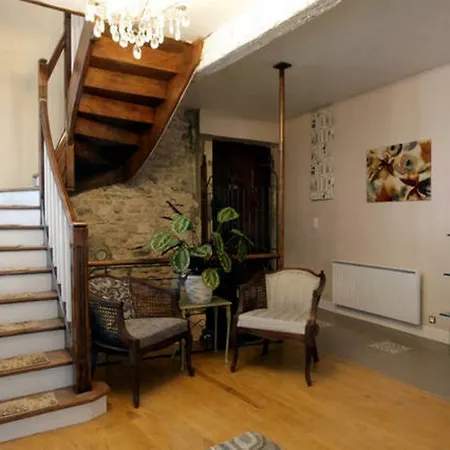 Maison De Textile Bed & Breakfast Montolieu